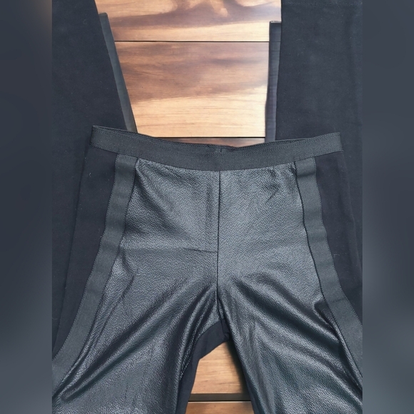 BCBG Max Azria Landyn Vegan Leather Black Leggings Size XS - Picture 11 of 11